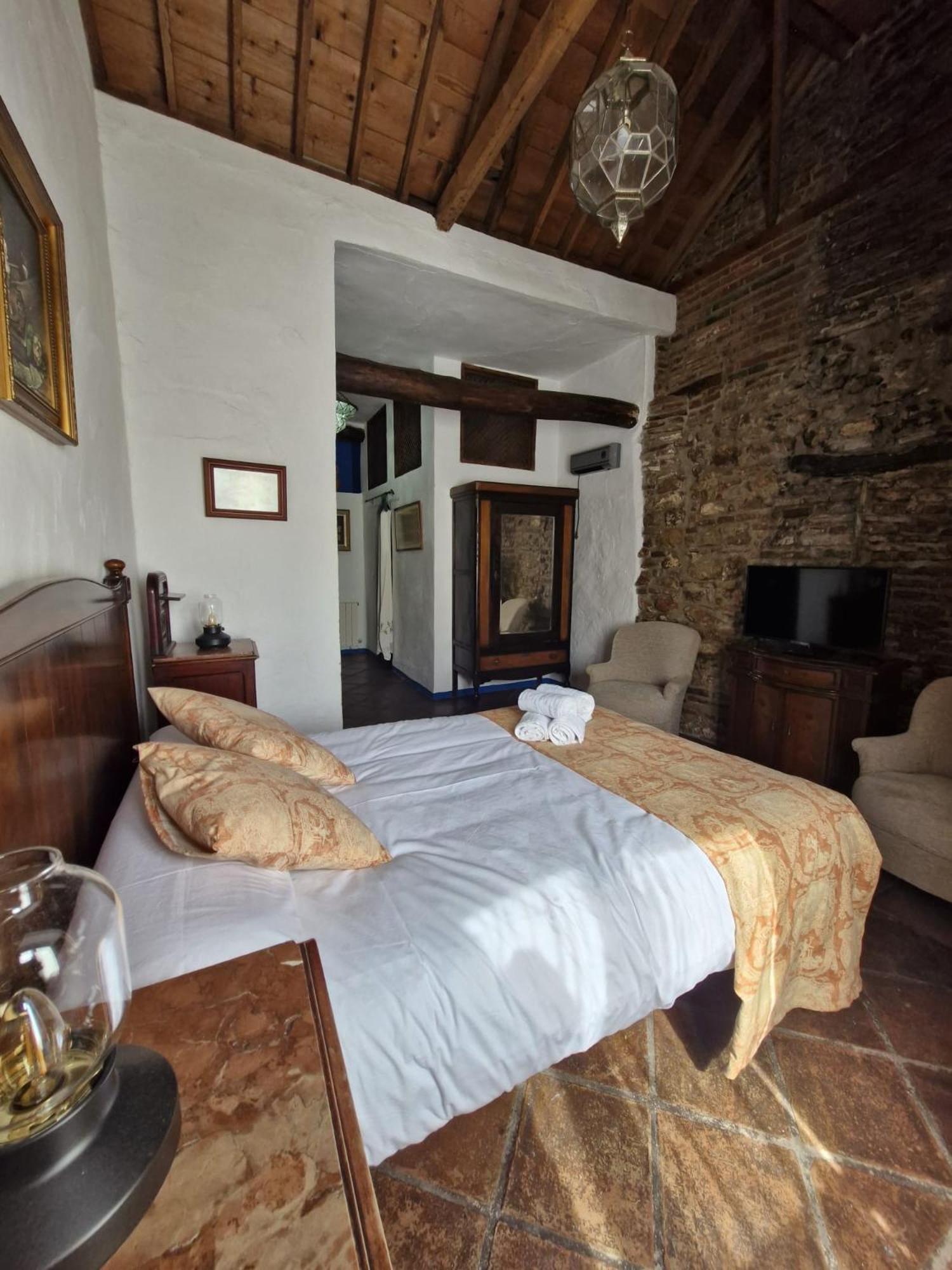 Hotel Rural Verde Oliva Comares Oda fotoğraf